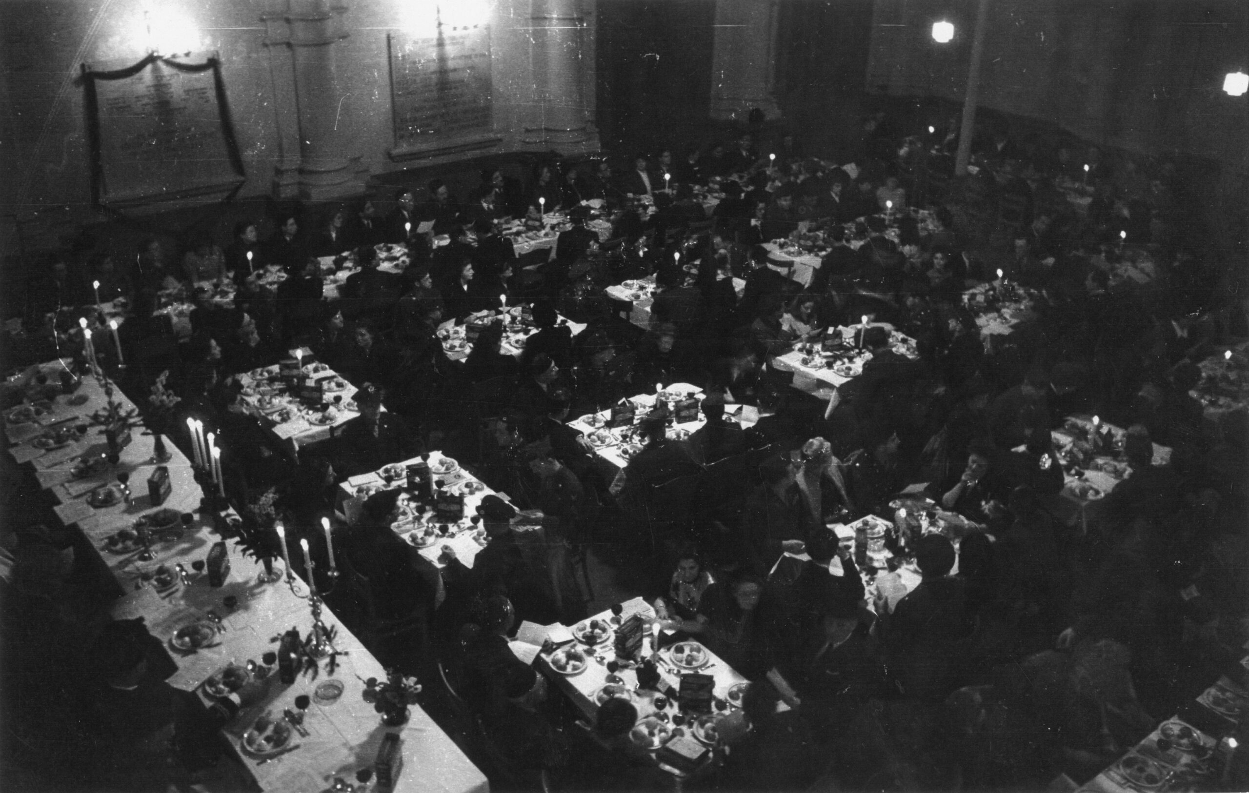 Fête de Pessah 1947 à la synagogue. Collection de la communauté juive de Wiesbaden