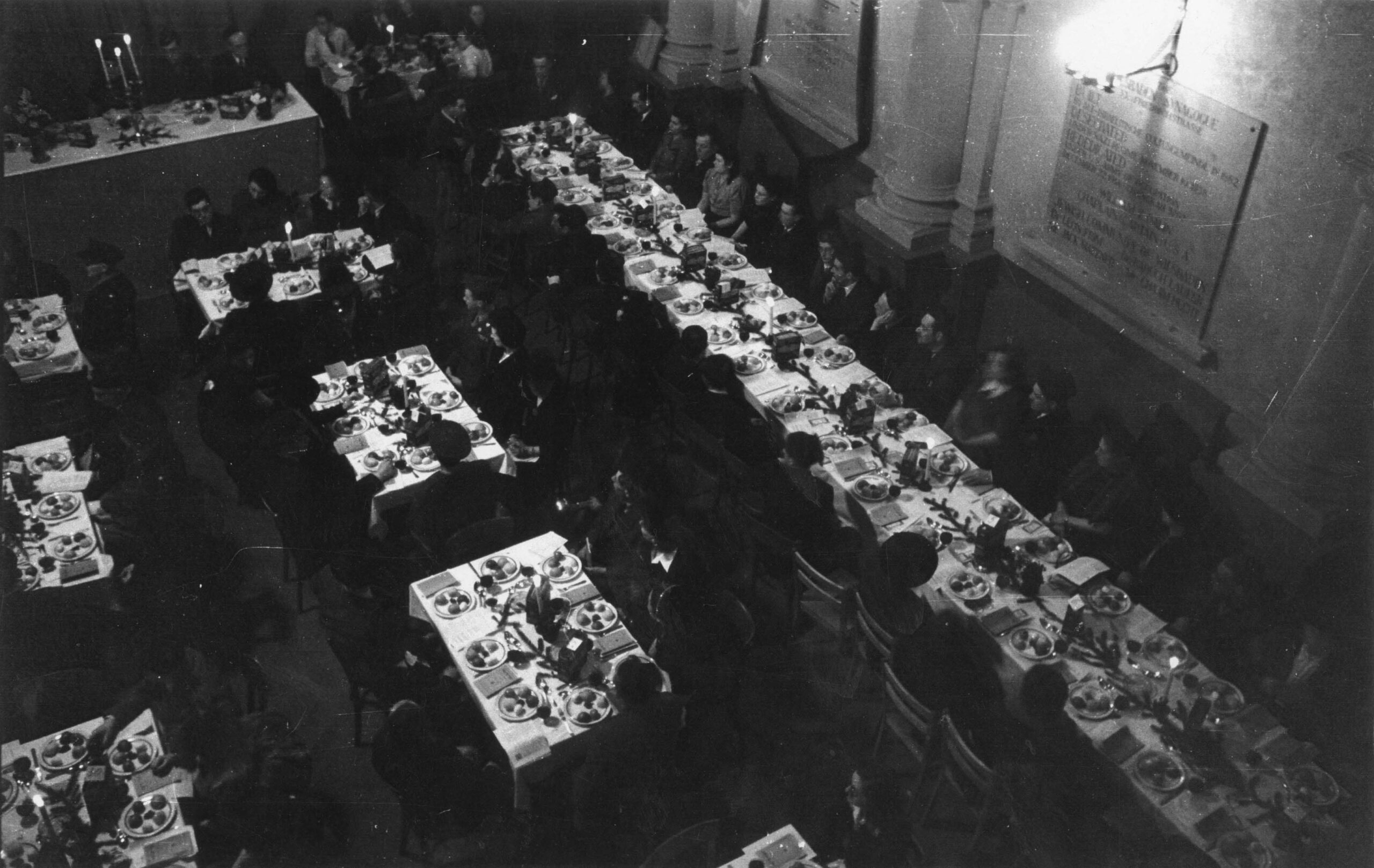 Пасха 1947 года в синагоге. Коллекция Еврейской Общины Висбадена